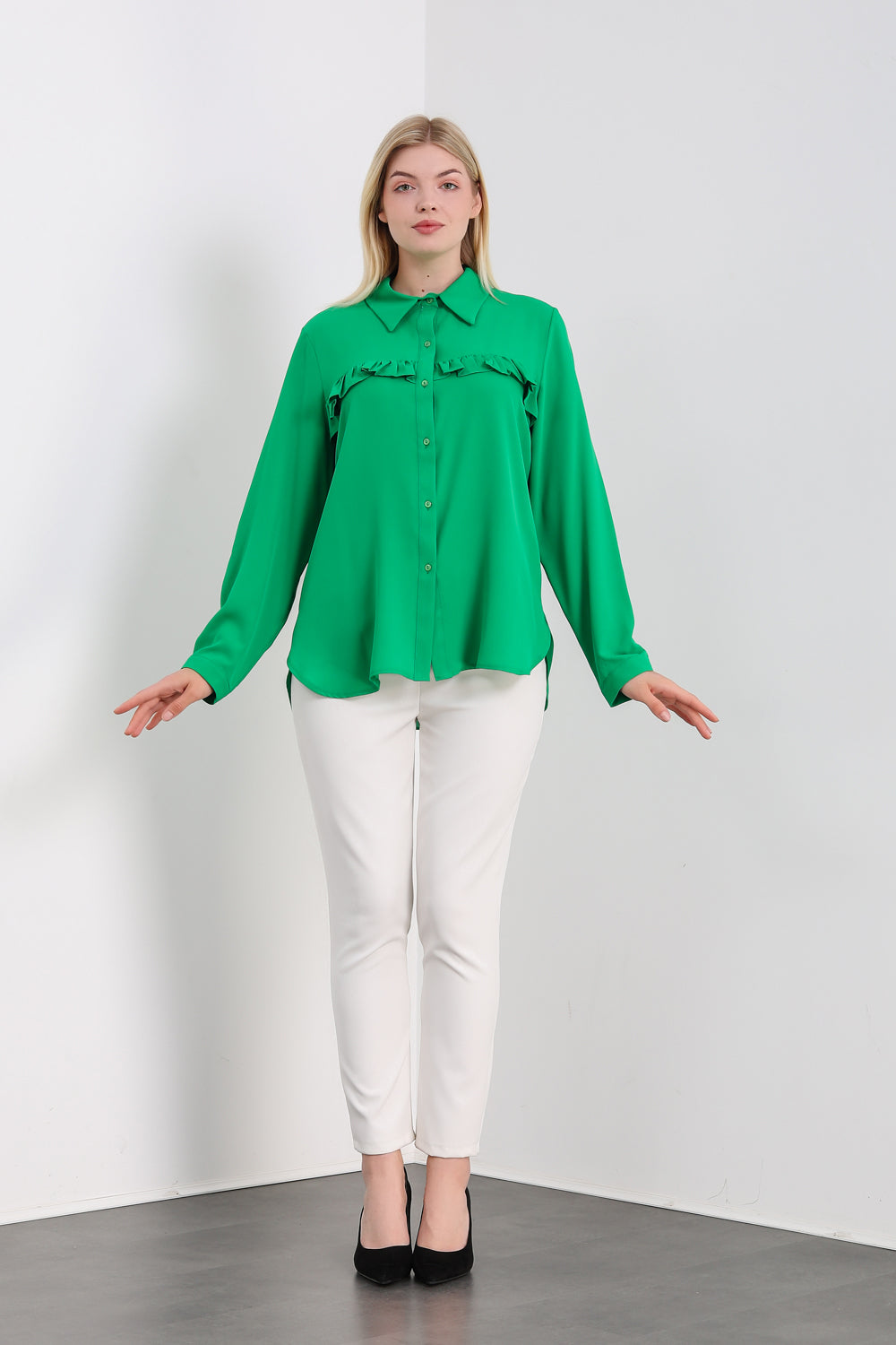 Oversized Frill Detailed Long Sleeves Blouse Shirt in Green