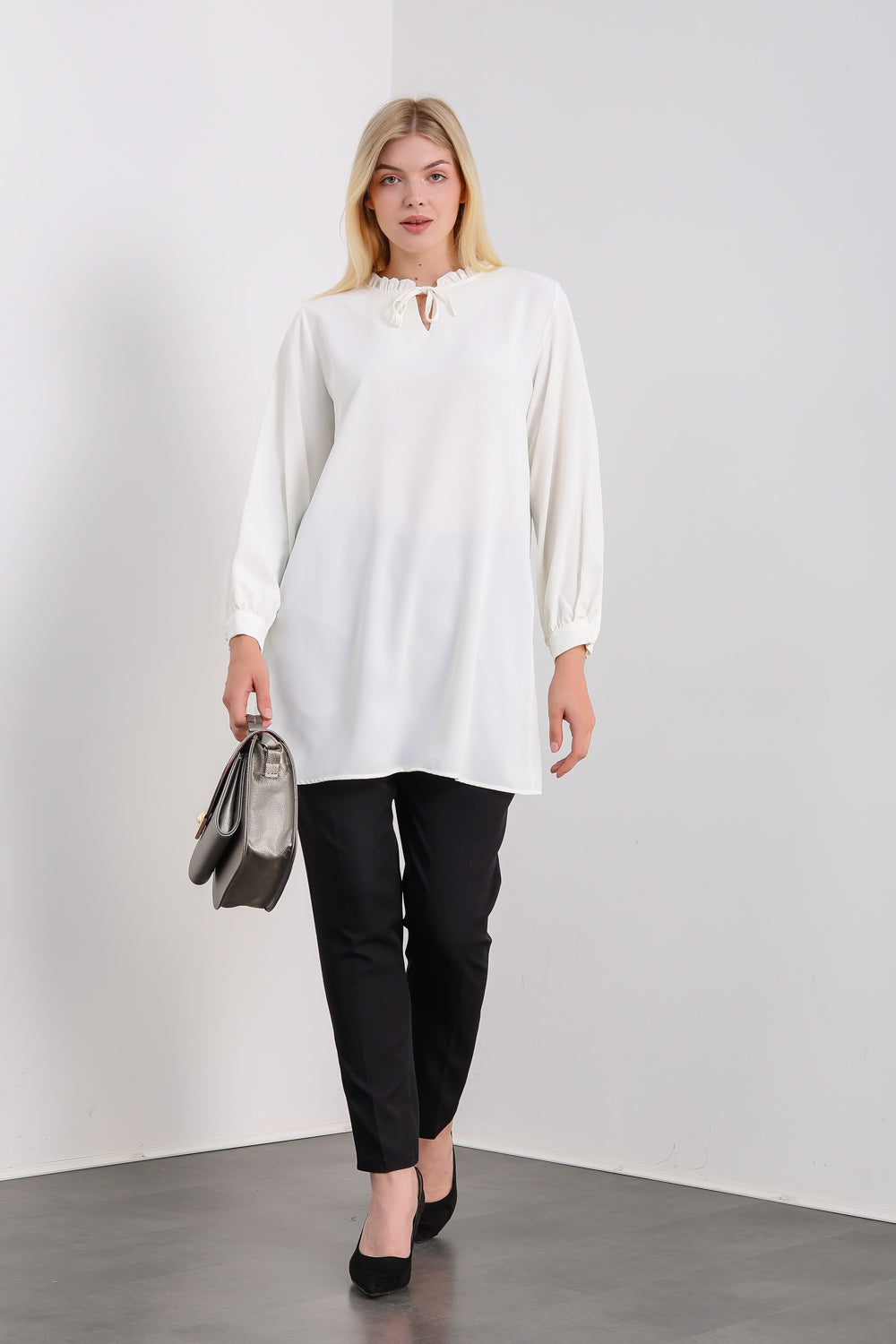 Oversized Tunic with Ruffle Neck Detailed in White