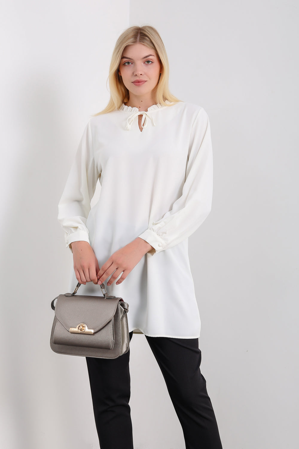 Oversized Tunic with Ruffle Neck Detailed in White