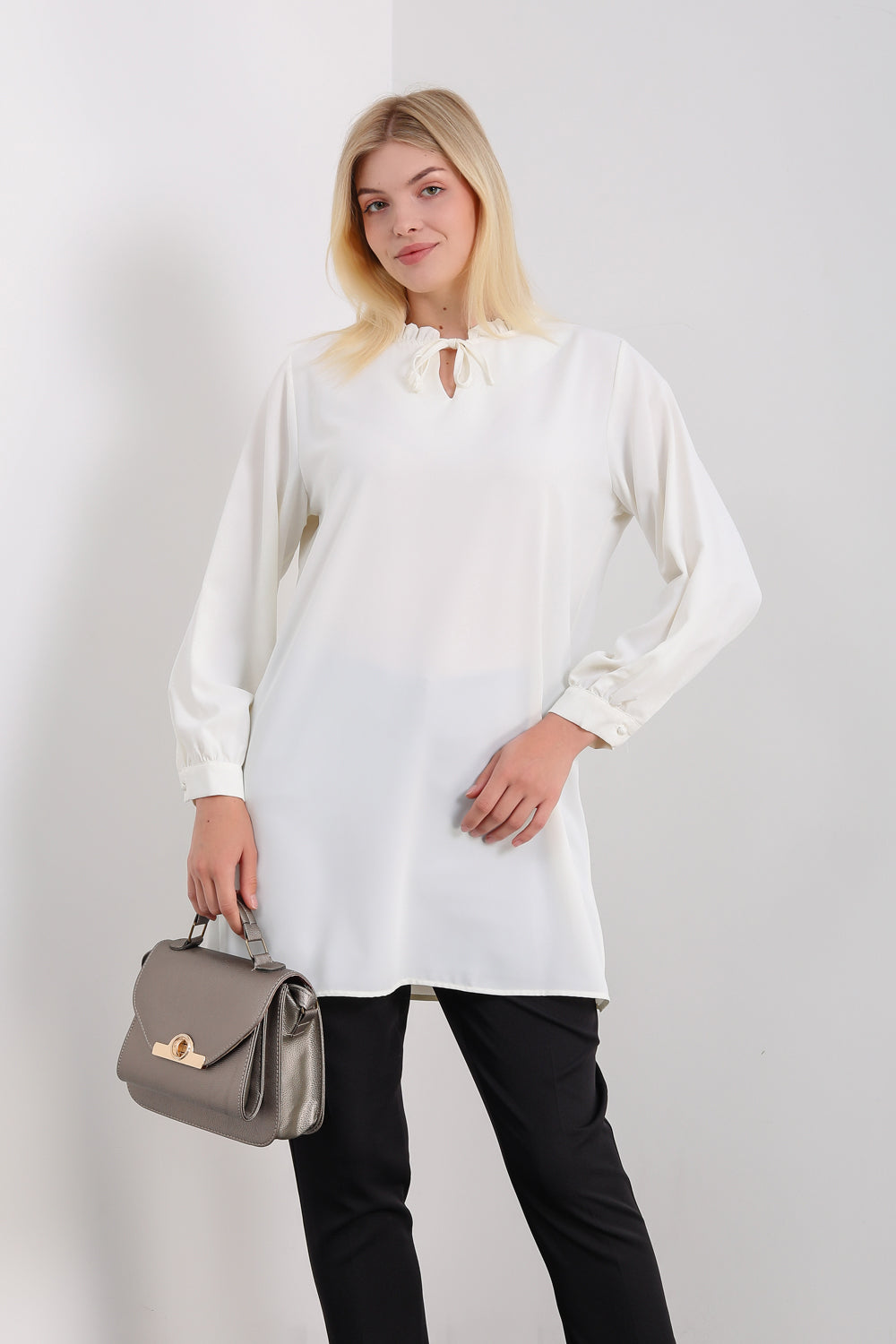Oversized Tunic with Ruffle Neck Detailed in White