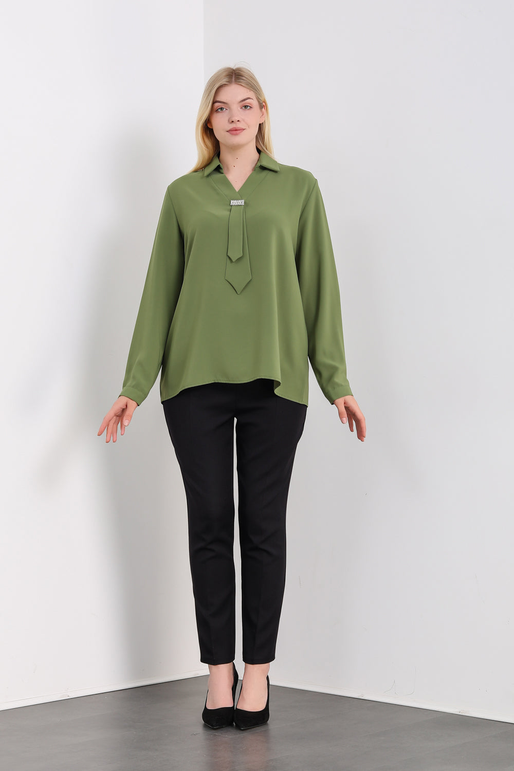 Oversized Long Sleeves Shirt Collar Blouse Top with Brooch Detail in Khaki