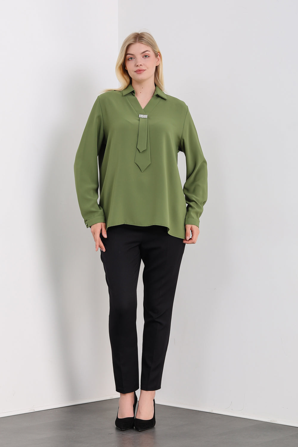 Oversized Long Sleeves Shirt Collar Blouse Top with Brooch Detail in Khaki