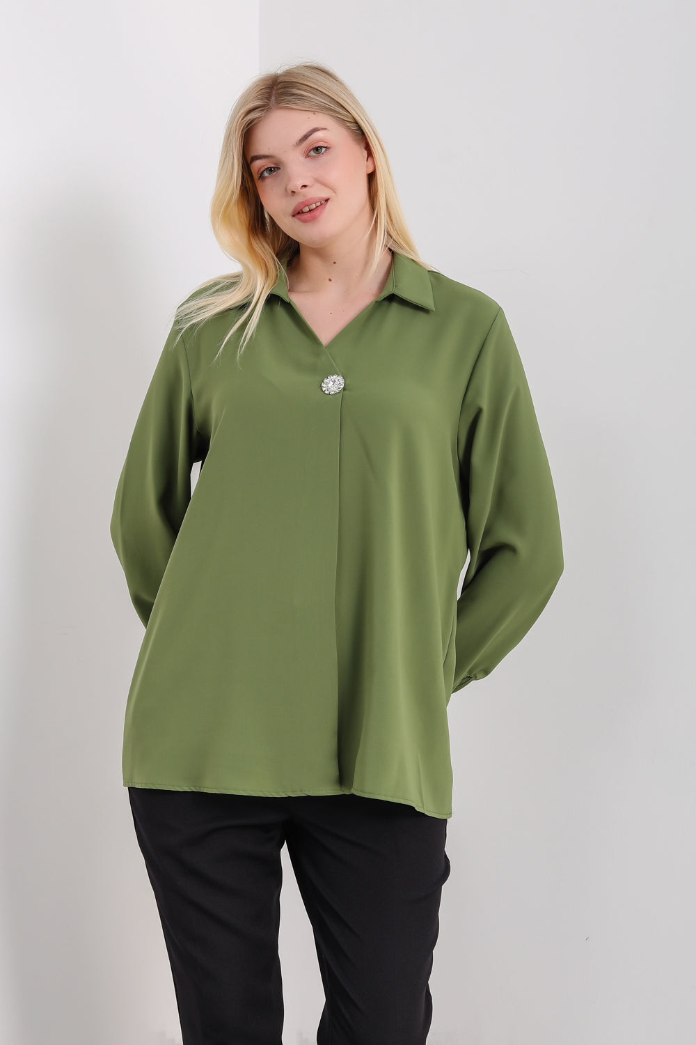 Oversized Long Sleeves Blouse with Brooch Details in Khaki
