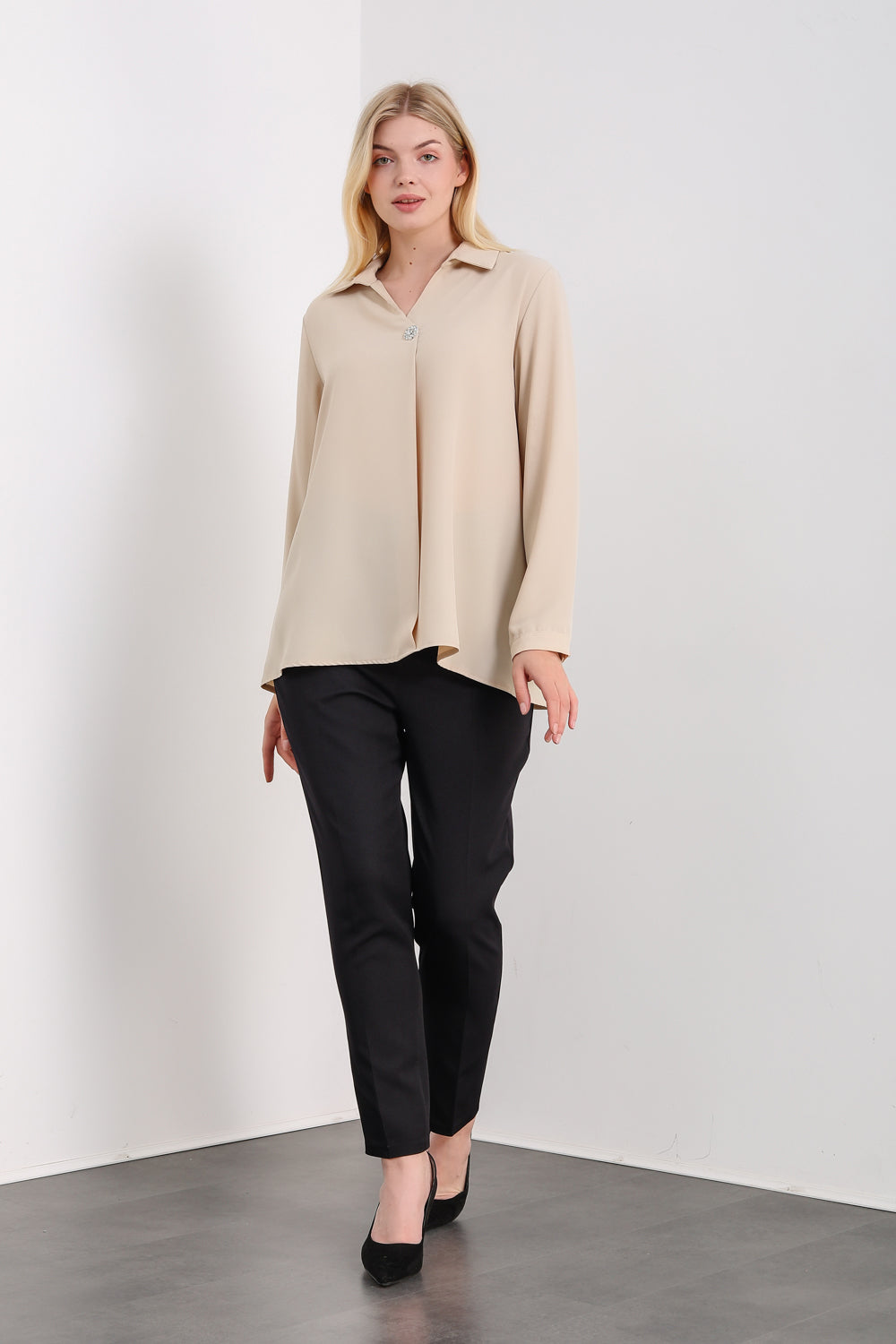 Oversized Long Sleeves Blouse with Brooch Details in Beige