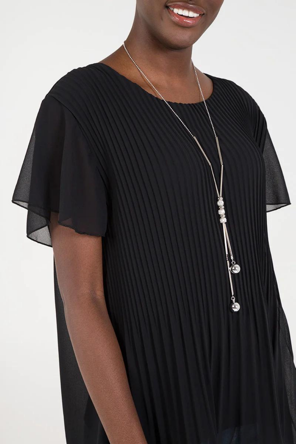 Short Sleeves Oversized Pleated Top in Black