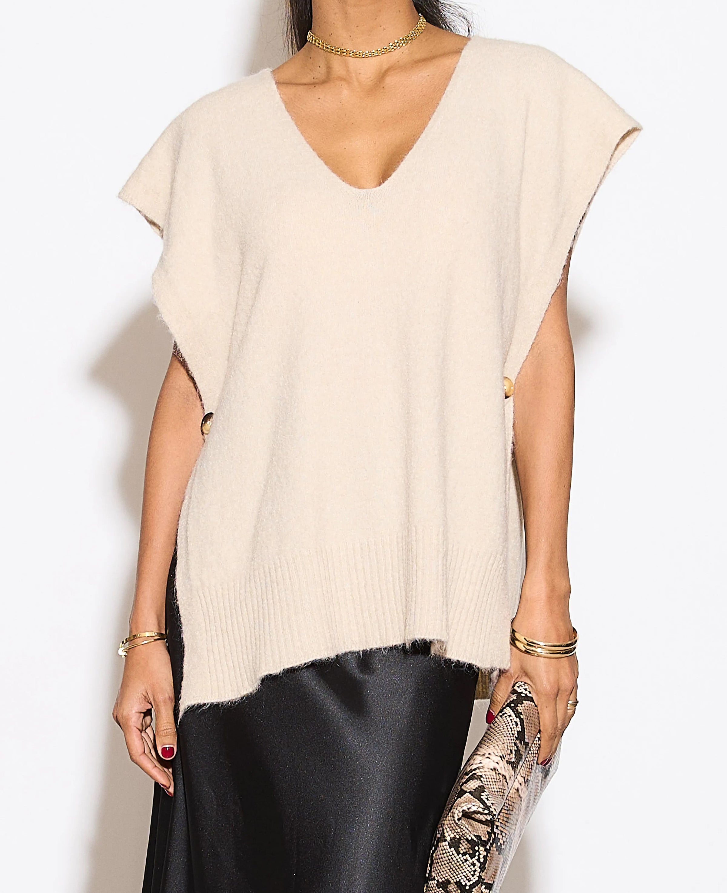 Cozy Sleeveless Oversize Top with V-Neck Side Buttoned Details in Beige
