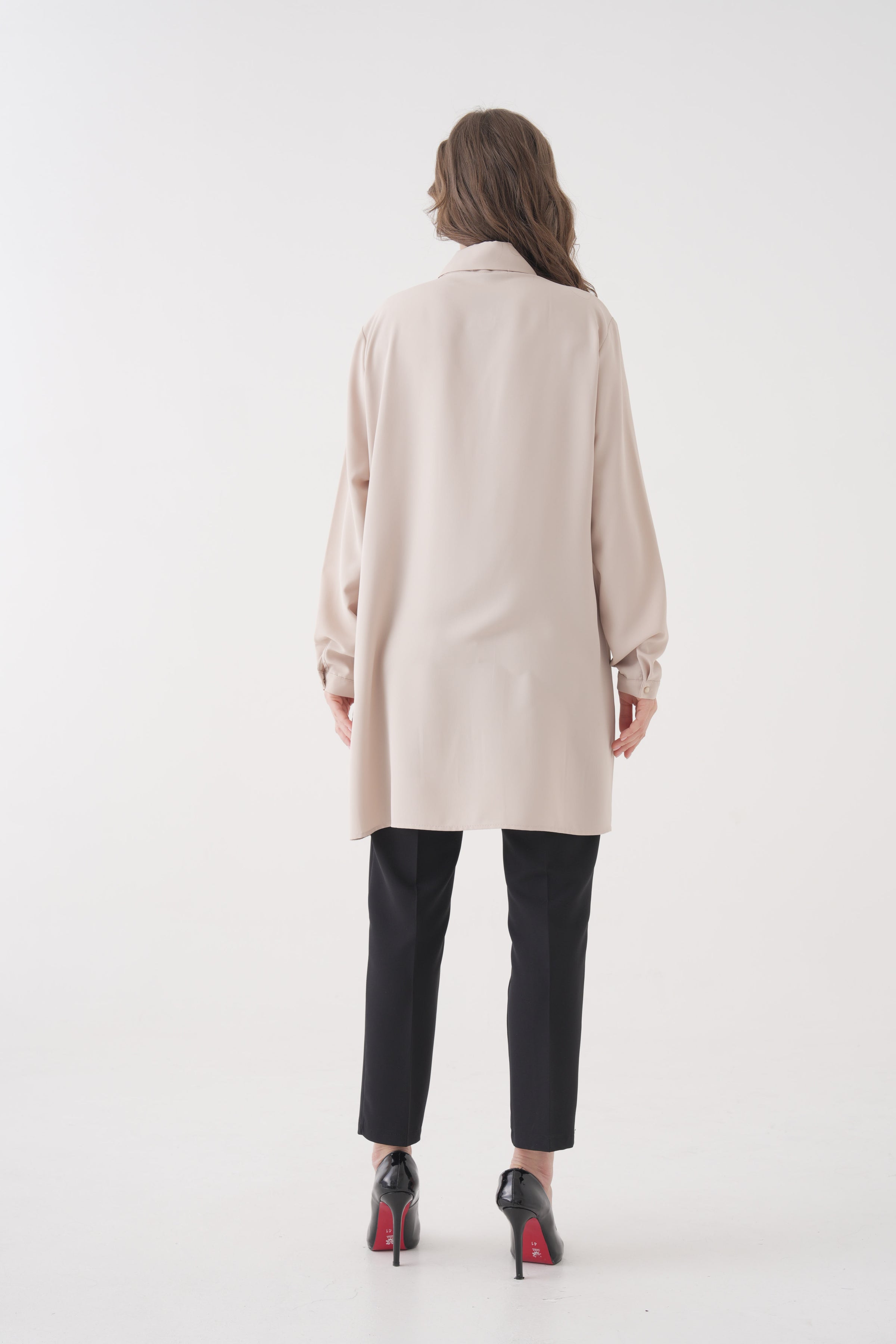 Relaxed Fit V-neckline Long Sleeve Tunic with Brooch Detail in Beige