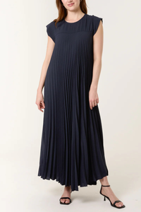 Oversized Cap Sleeve Pleated Maxi Dress in Navy