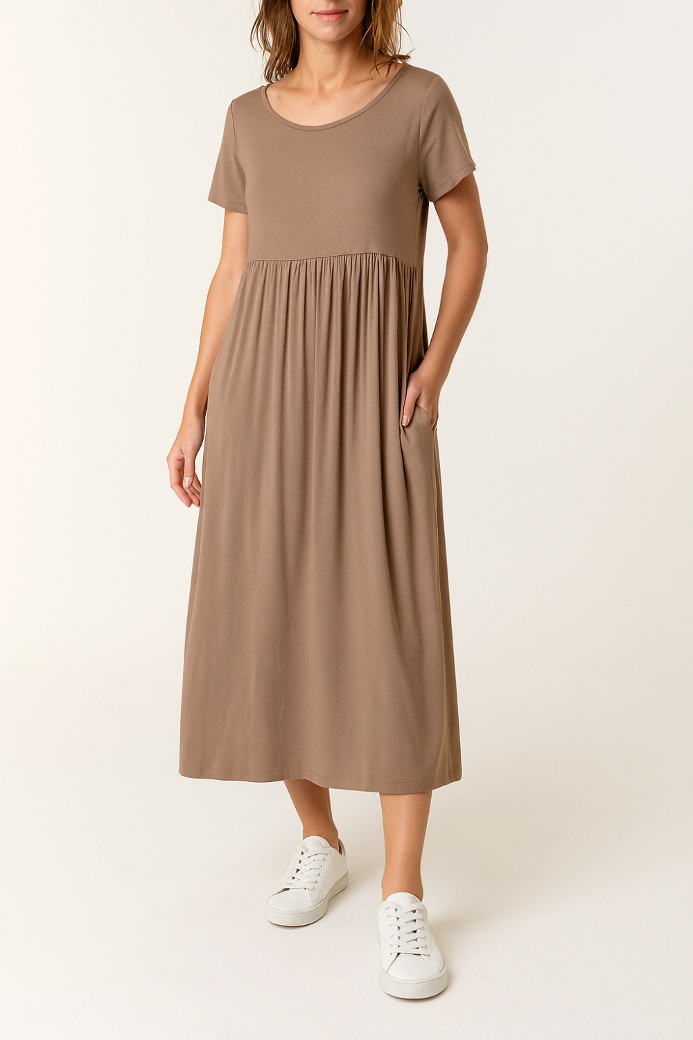 Oversized Round Neck Stretch Tiered Midi Dress in Mocha