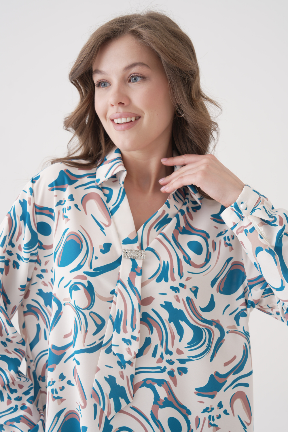 Relaxed Fit Long Sleeves Brooch and Print Detail Blouse