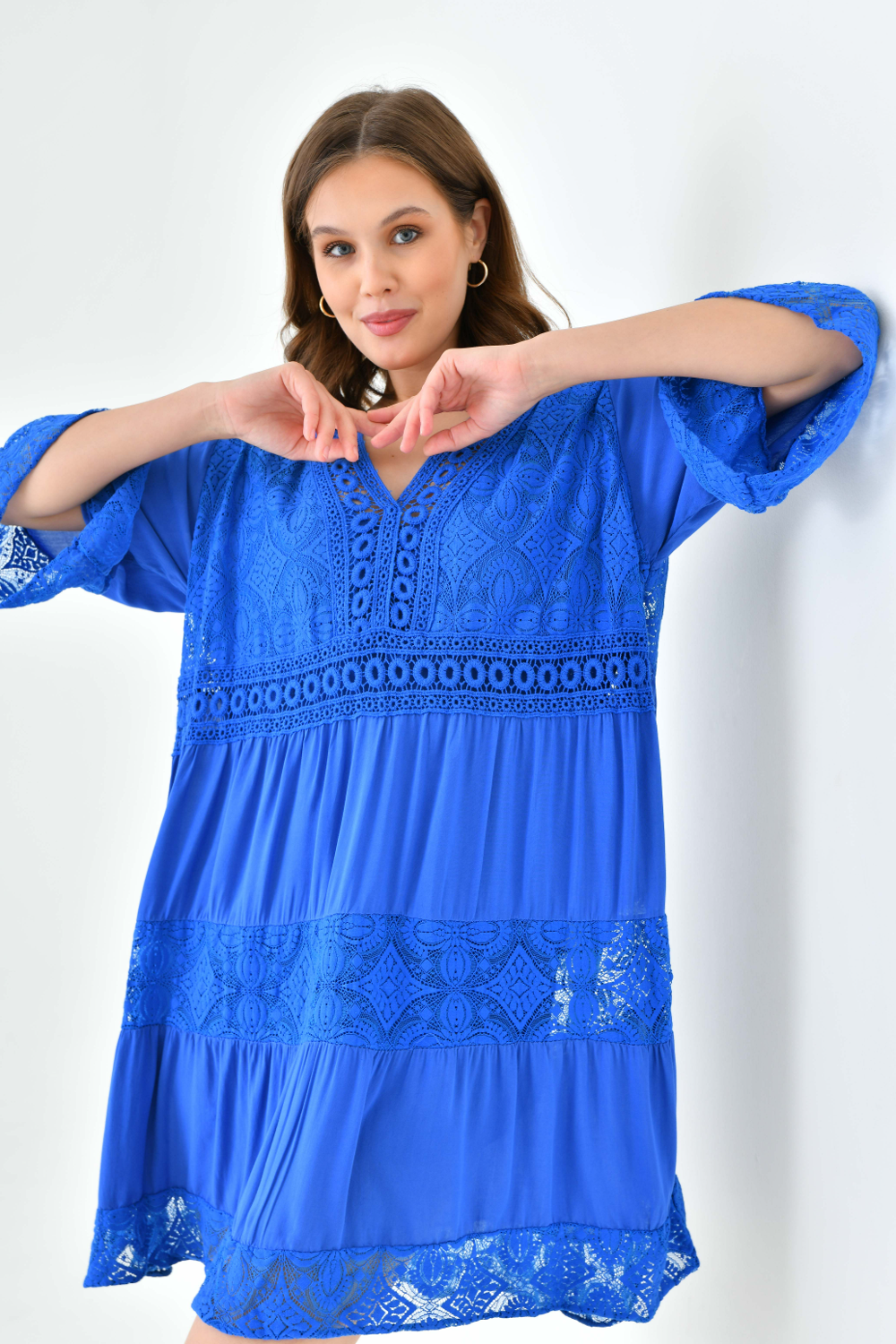 Oversized 3/4 Sleeves Lace Detailed V Neck Mini Dress in Royal Blue
