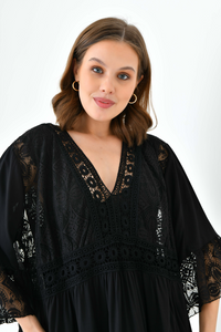 Oversized 3/4 Sleeves Lace Detailed V Neck Mini Dress in Black