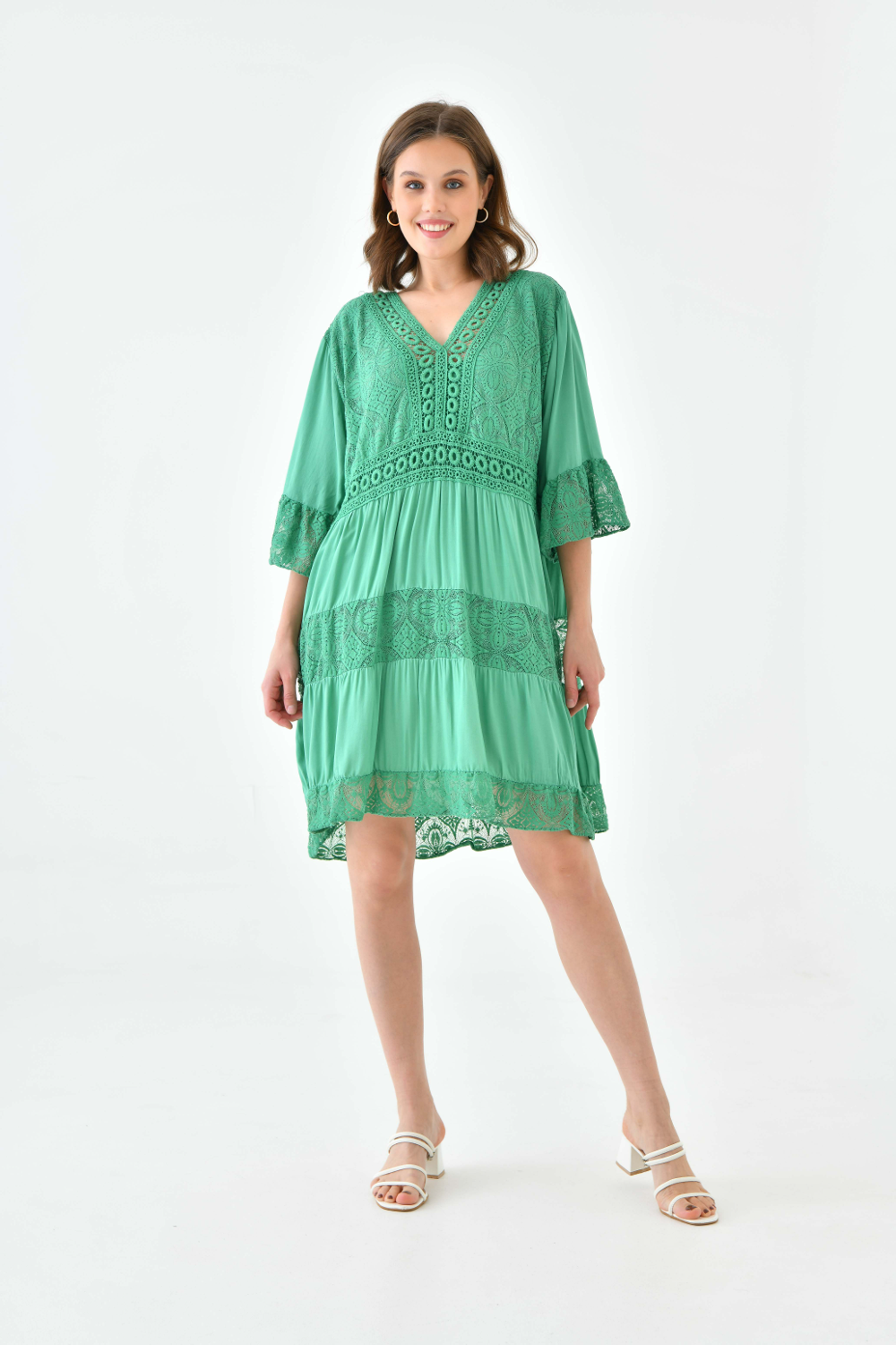 Oversized 3/4 Sleeves Lace Detailed V Neck Mini Dress in Green