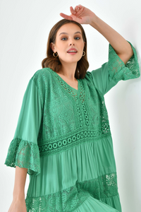Oversized 3/4 Sleeves Lace Detailed V Neck Mini Dress in Green