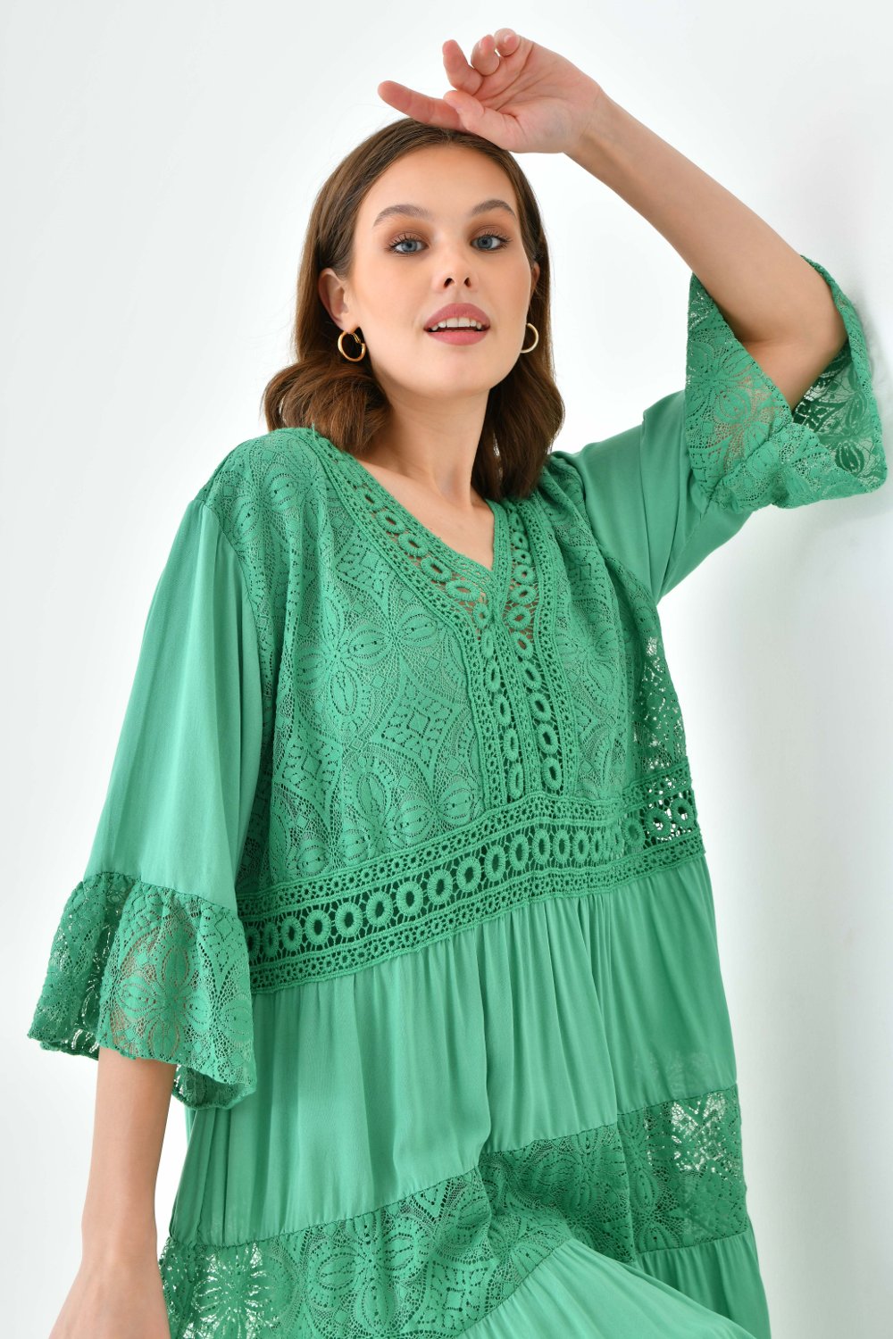 Oversized 3/4 Sleeves Lace Detailed V Neck Mini Dress in Green