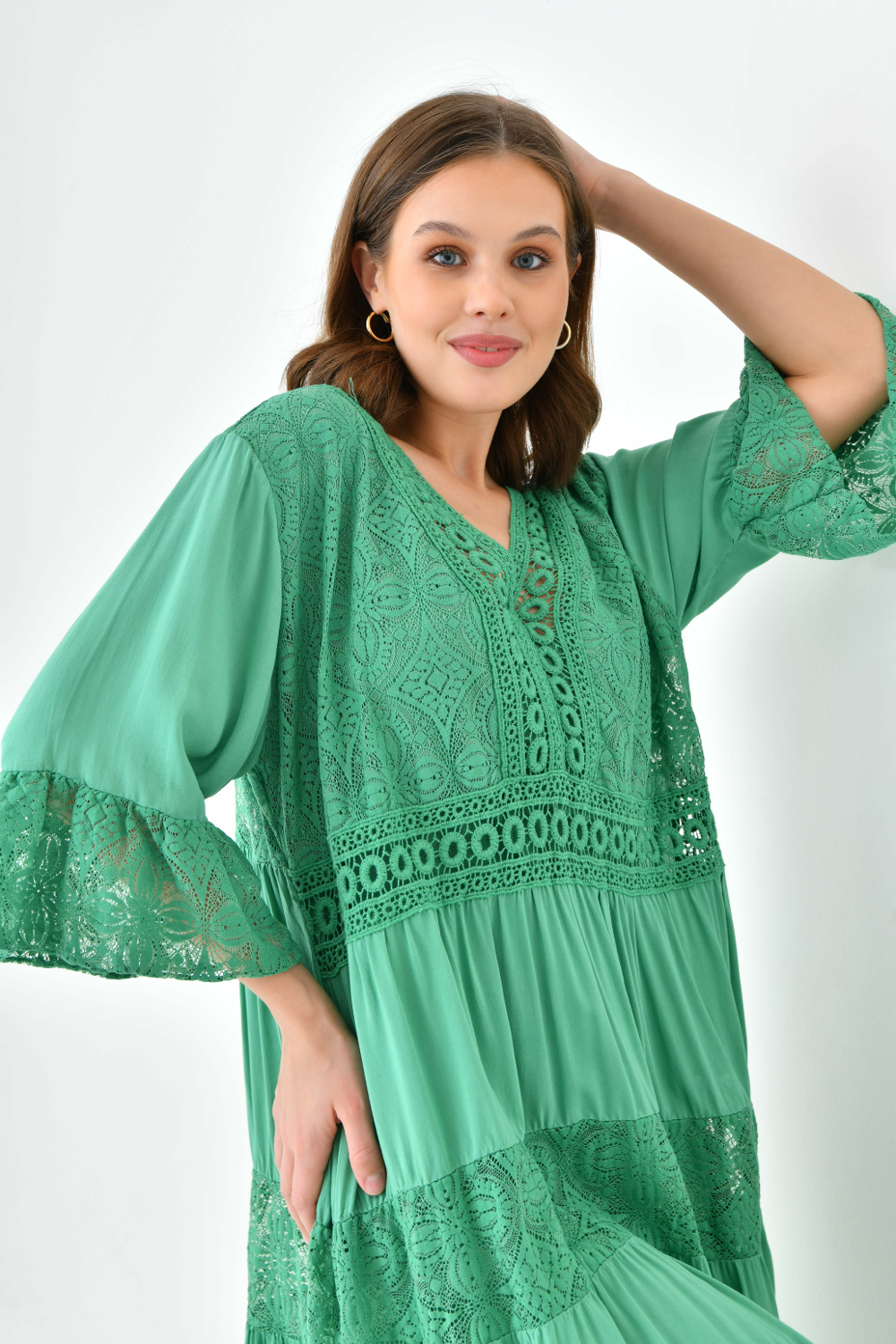 Oversized 3/4 Sleeves Lace Detailed V Neck Mini Dress in Green