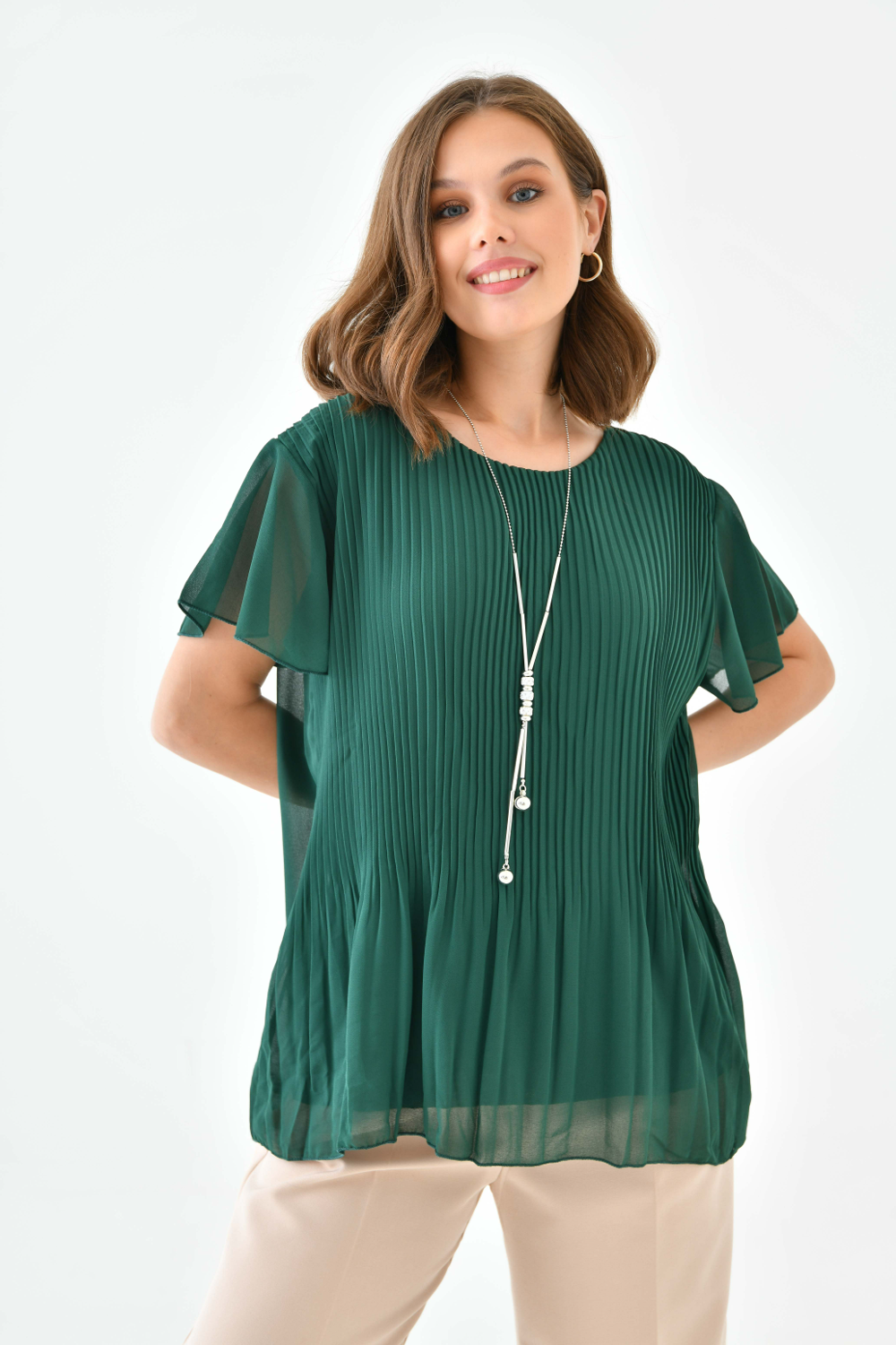 Oversized Round Neck Short Sleeve Pleated Blouse in Green with Necklace