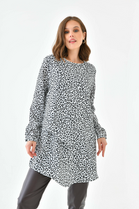 Oversized 3/4 Sleeves Crew Neck Layered Tunic with Leopard Print in Brown and White