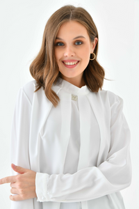 Oversized Long Sleeves Brooch Detailed Top in White