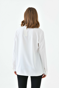 Oversized Long Sleeves Brooch Detailed Top in White