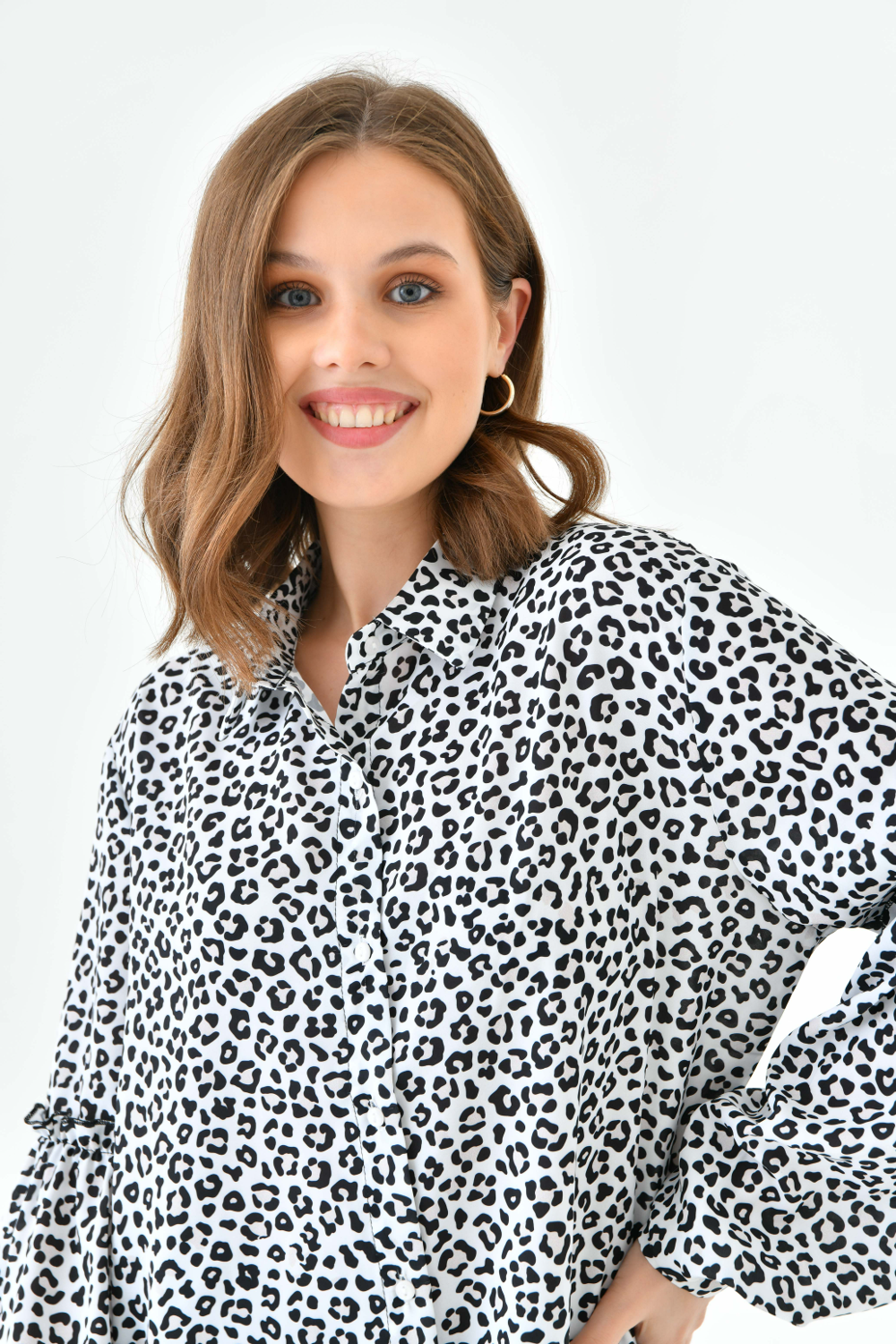 Oversized Balloon Sleeves Shirt Tunic with Leopard Print in Brown and Black