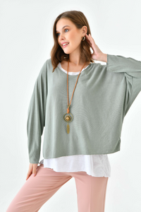 Oversized Long Sleeve Layered Blouse With Necklace in Green and White