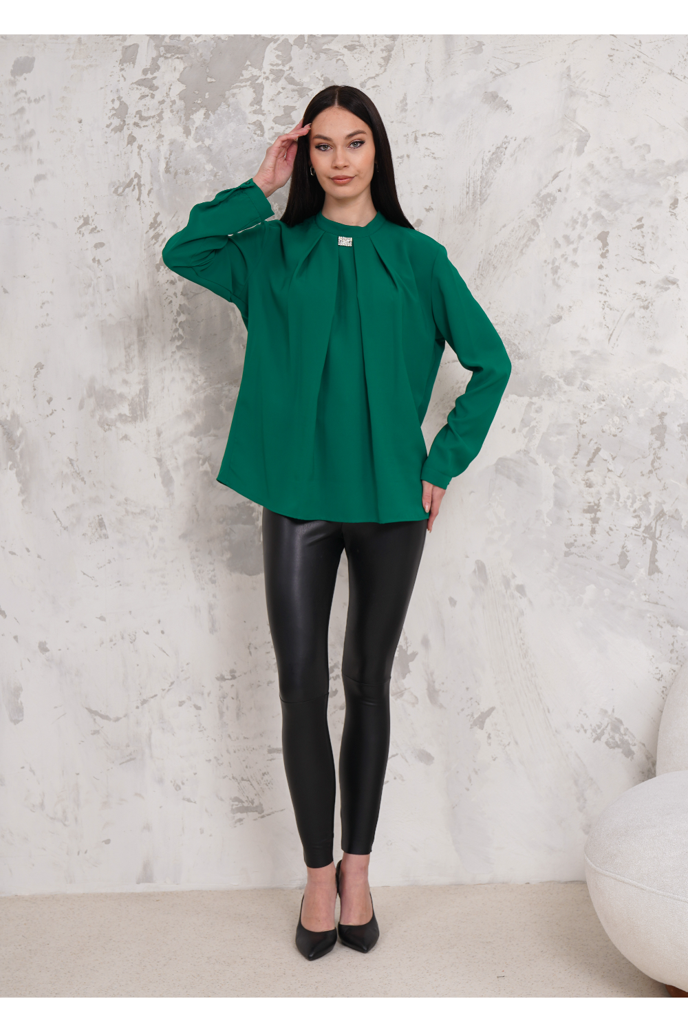 Oversized Long Sleeves Brooch Detailed Blouse in Green