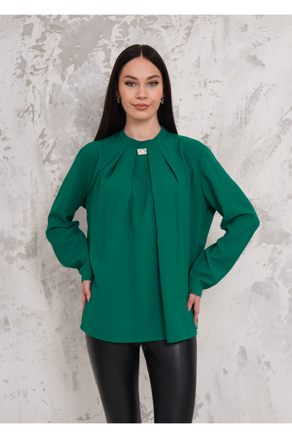 Oversized Long Sleeves Brooch Detailed Blouse in Green