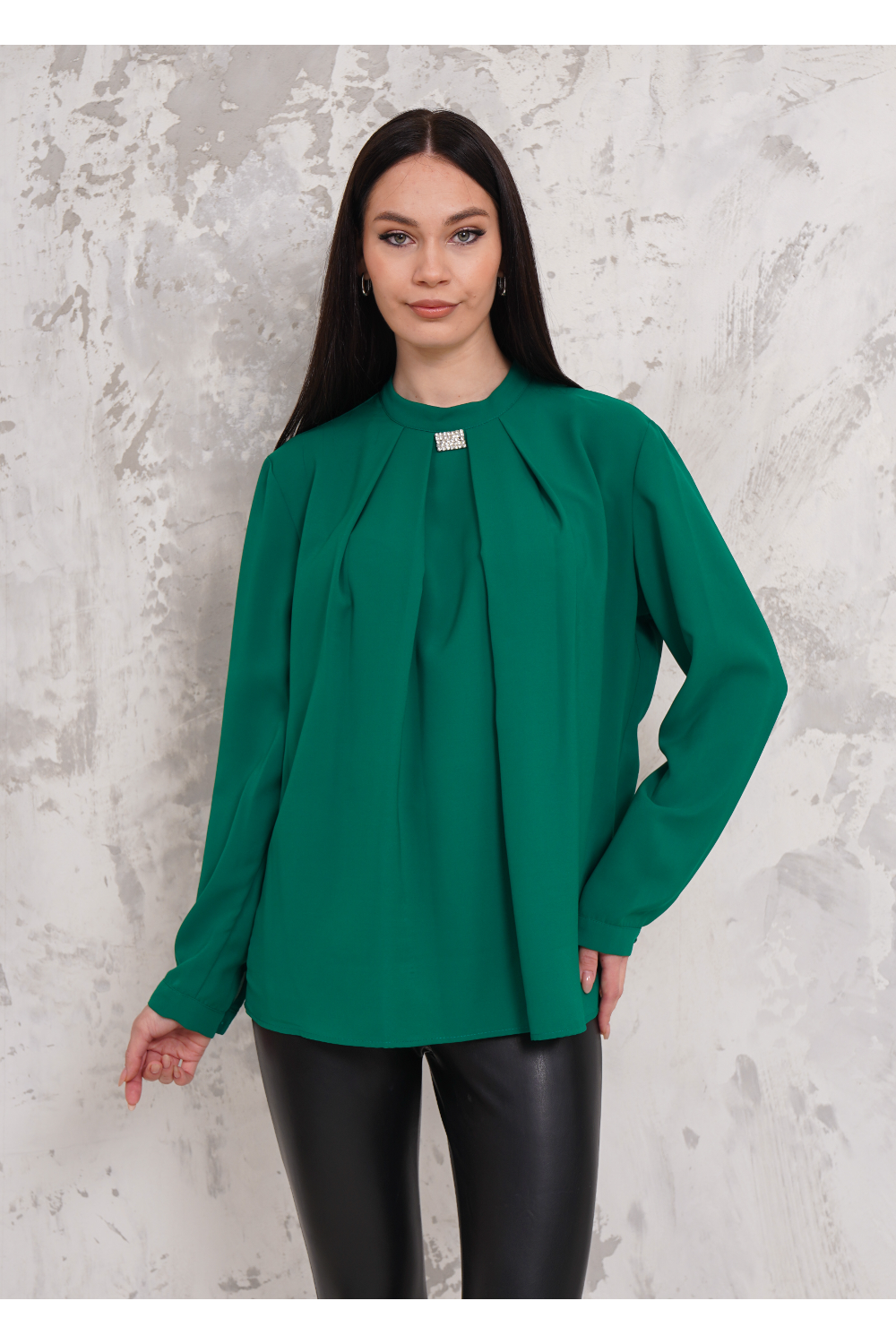 Oversized Long Sleeves Brooch Detailed Blouse in Green