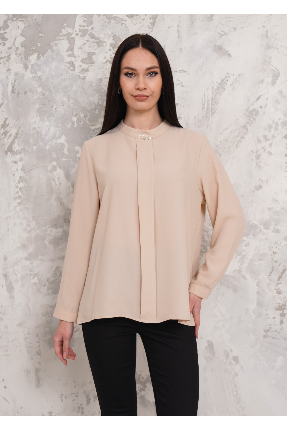 Relaxed Fit Long Sleeves Brooch Detailed Blouse in Beige