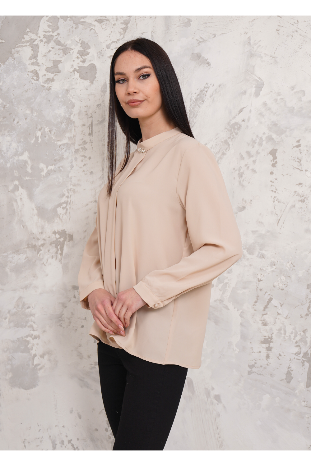 Relaxed Fit Long Sleeves Brooch Detailed Blouse in Beige