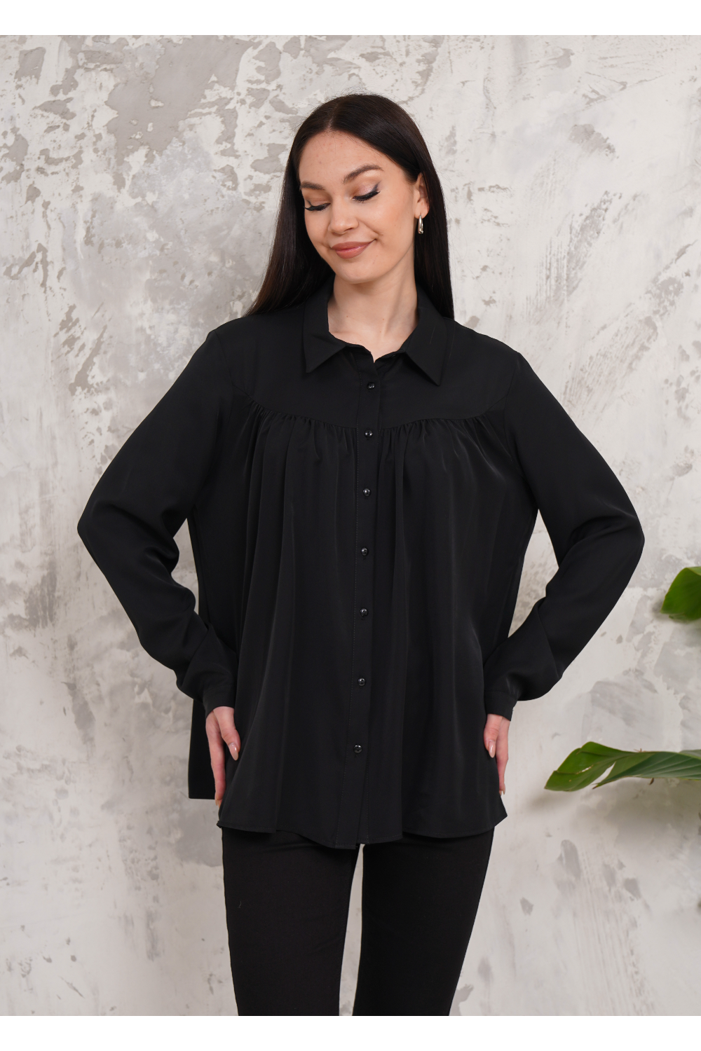 Relaxed Fit Long Sleeves Shirt in Black