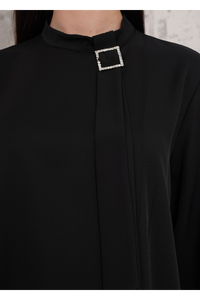 Relaxed Fit Long Sleeves Brooch Detailed Tunic in Black