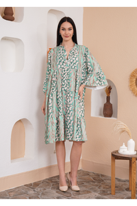 Oversized 3/4 Sleeves Leopard Printed Smock Dress in Green