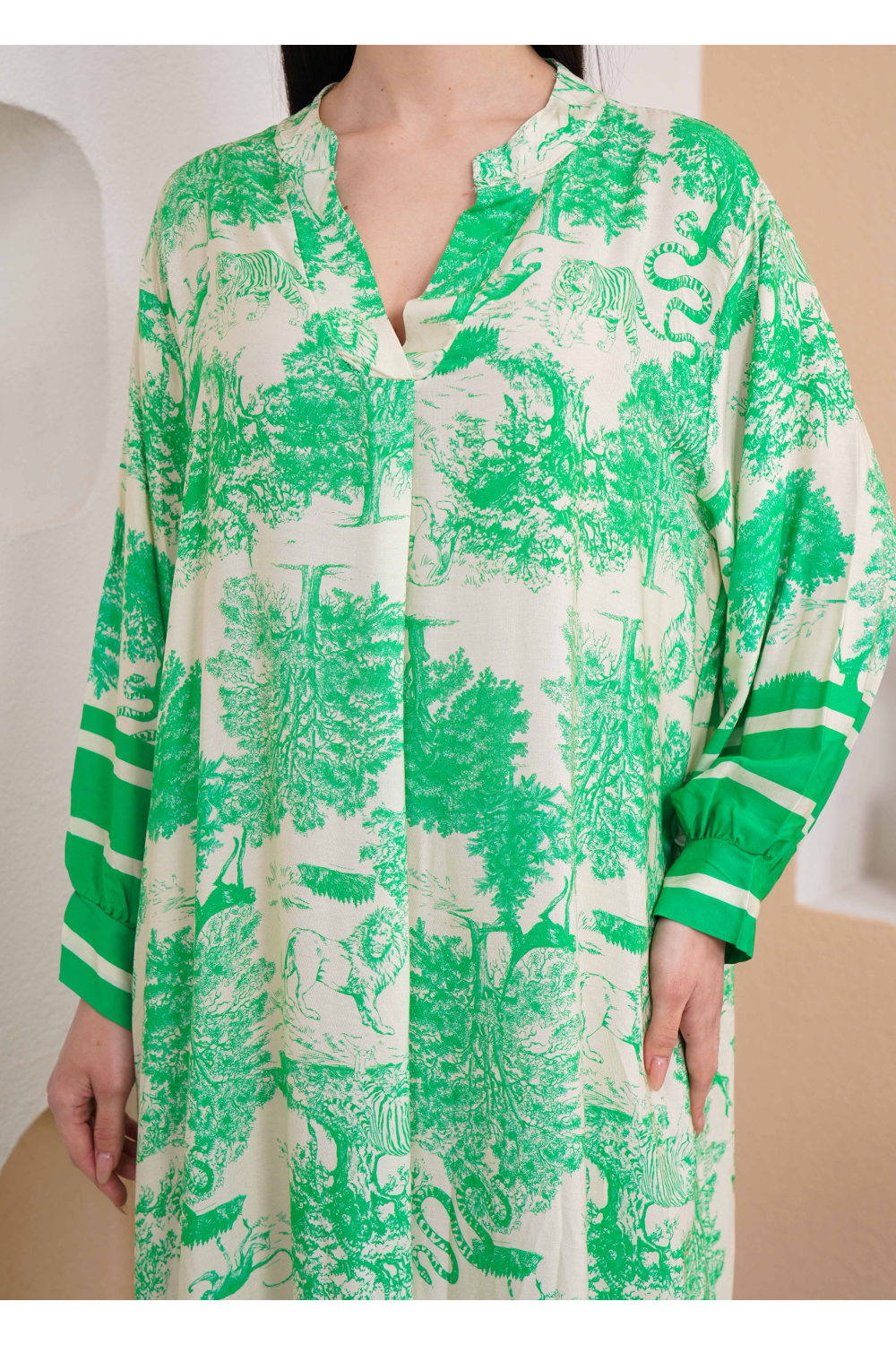 Oversized Long Sleeves Animal Printed Midi Dress in Green