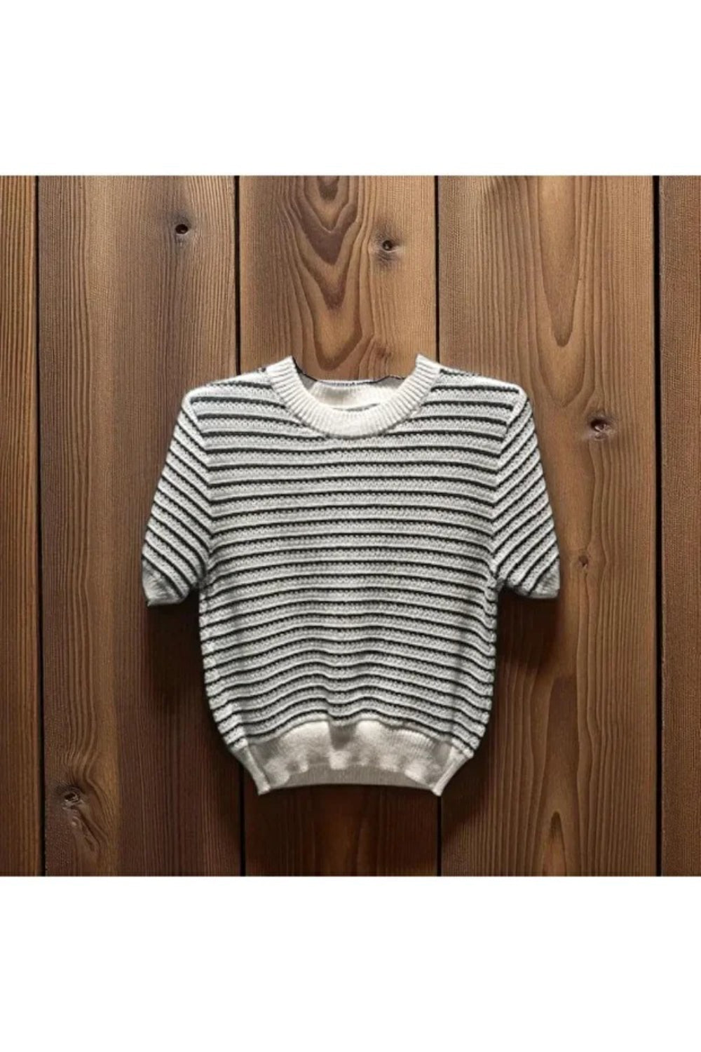 Stripe Ecru Short-Sleeve Knit Top with Crew Neck and Stripe Details
