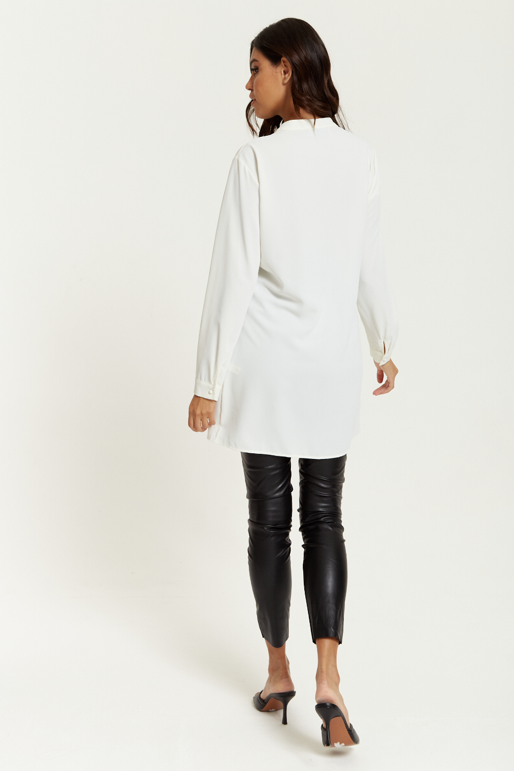 Oversized Long Sleeves Detailed Collar Tunic in White