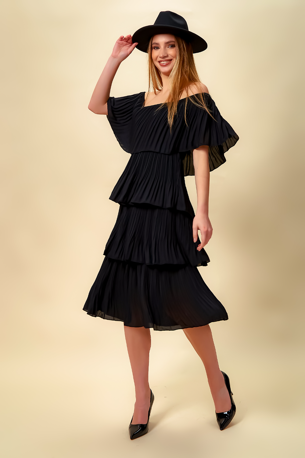 Oversized Midi Layered Dress in Black HOXTON GAL