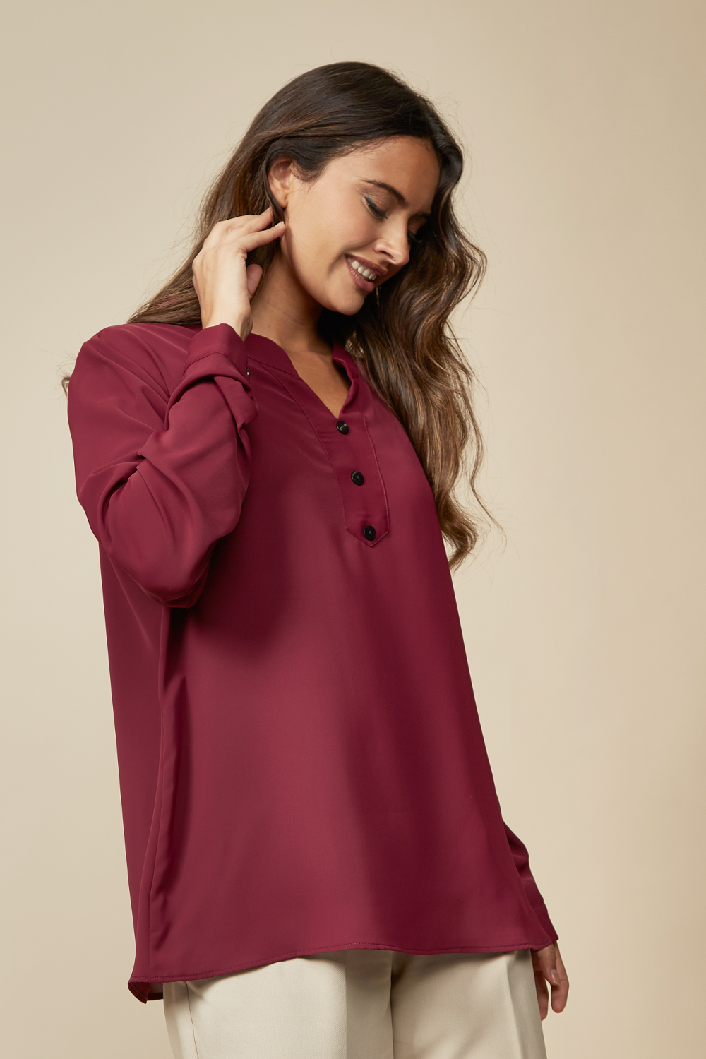 Oversized Long Sleeves Top with Button Details in Burgundy