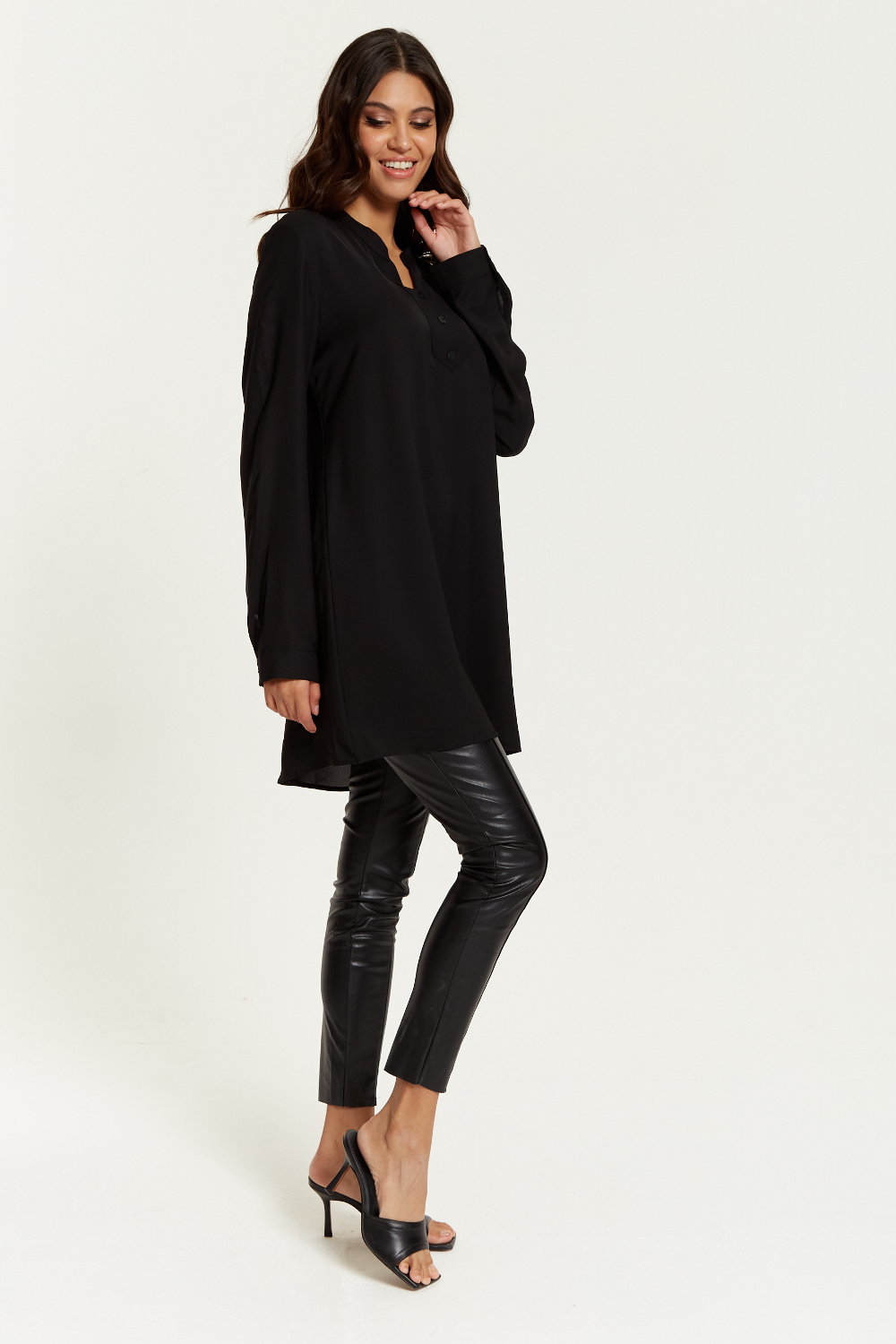 Long Sleeves Tunic with Button Details in Black