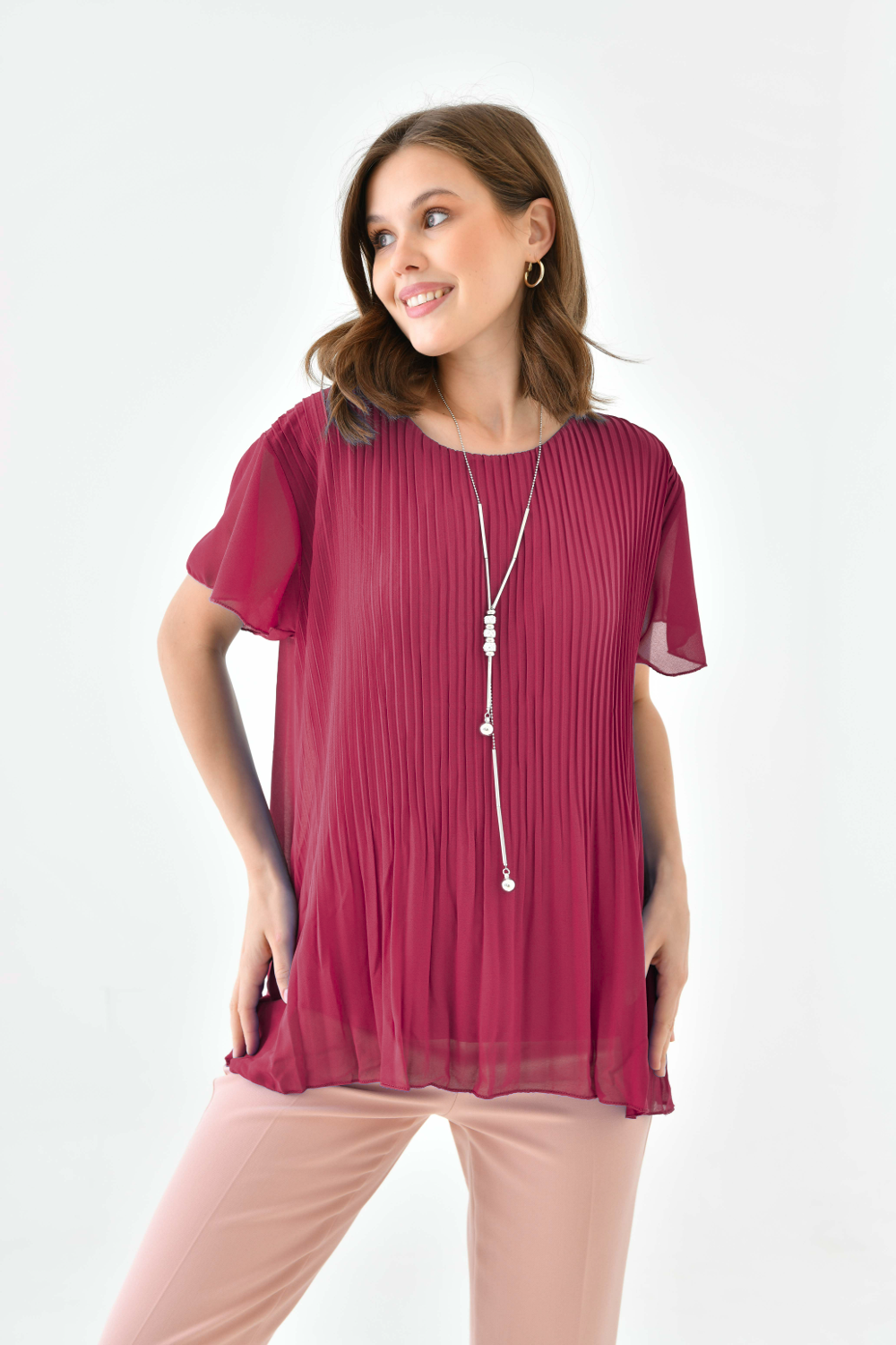 Oversized Round Neck Short Sleeve Pleated Blouse in Burgundy with Necklace
