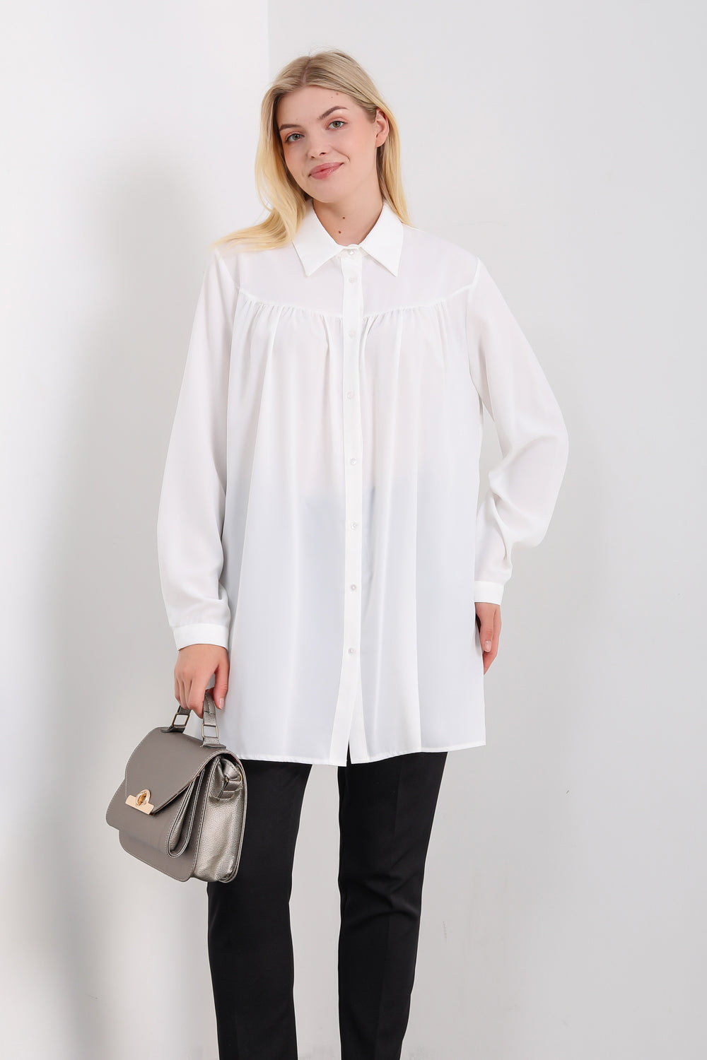 Relaxed Fit Long Sleeves Tunic in White