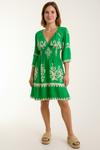 Relaxed Fit 3/4 Sleeves V Neck Printed Knee Lenght Dress in Green