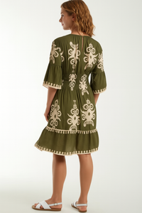 Relaxed Fit 3/4 Sleeves V Neck Printed Knee Lenght Dress in Khaki