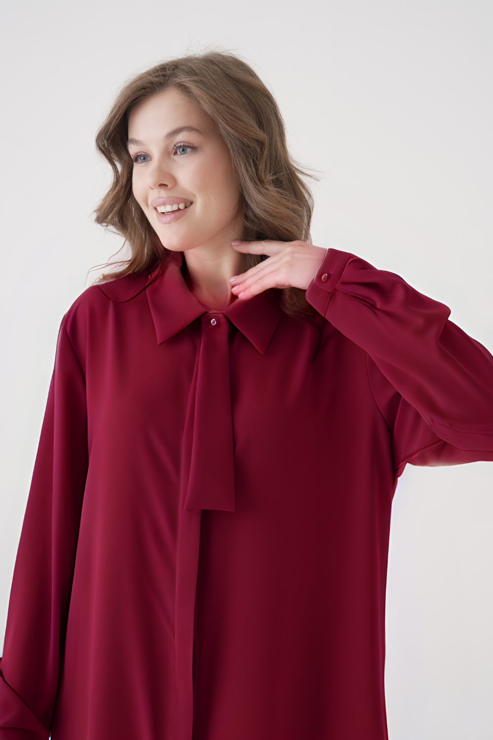 Oversized Long Sleeves Tie-Neck Tunic in Burgundy