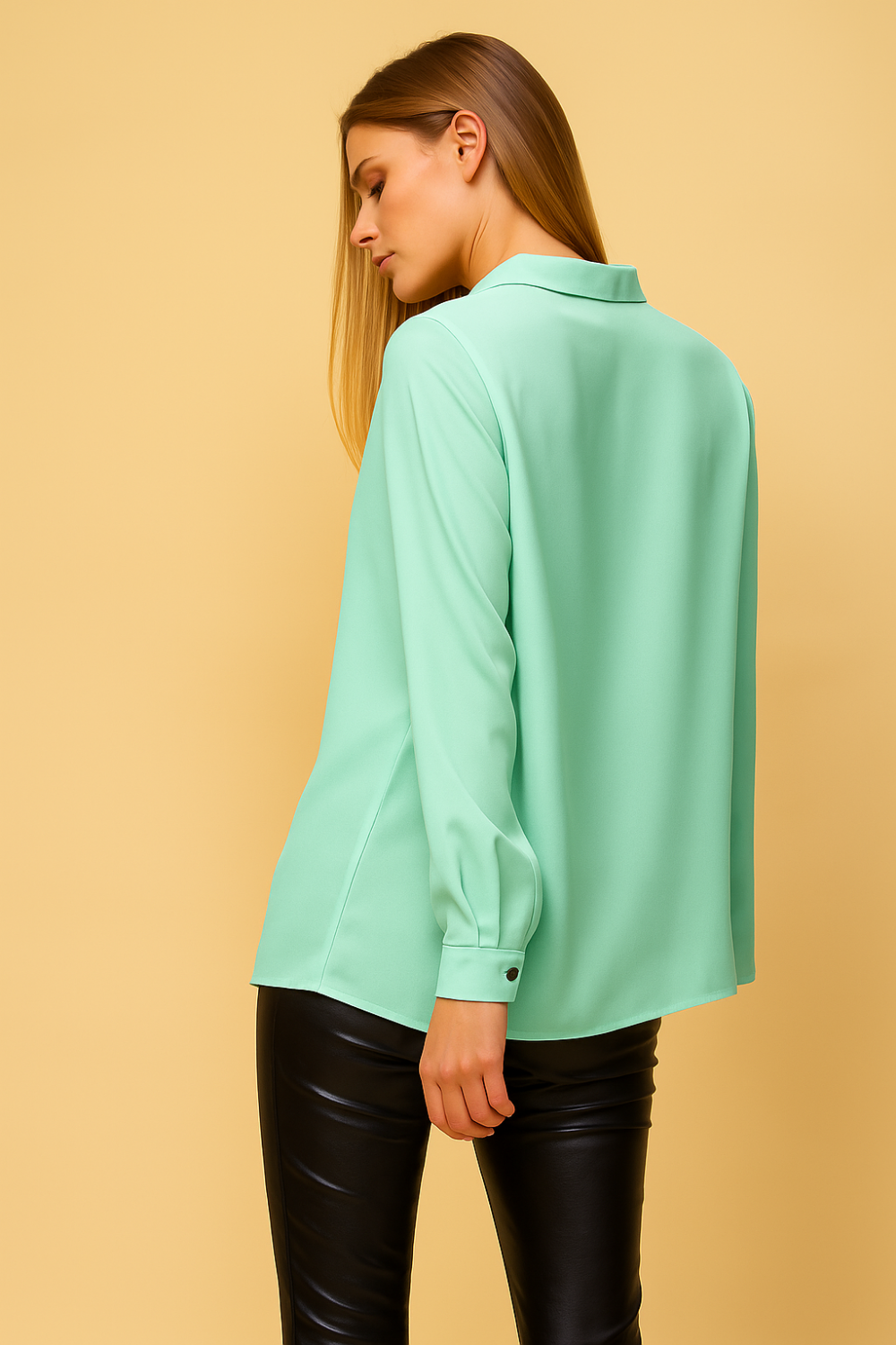 Oversized Long Sleeves Top with Button Details in Mint