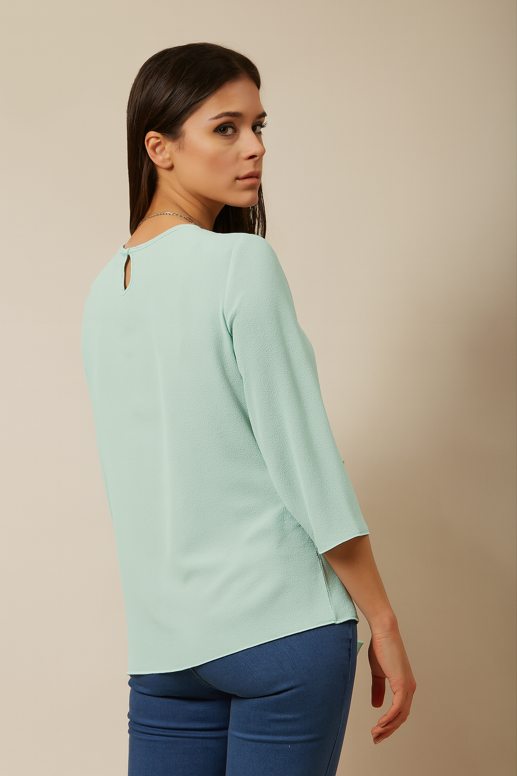 3/4 Sleeve Relaxed Layered Top With Necklace