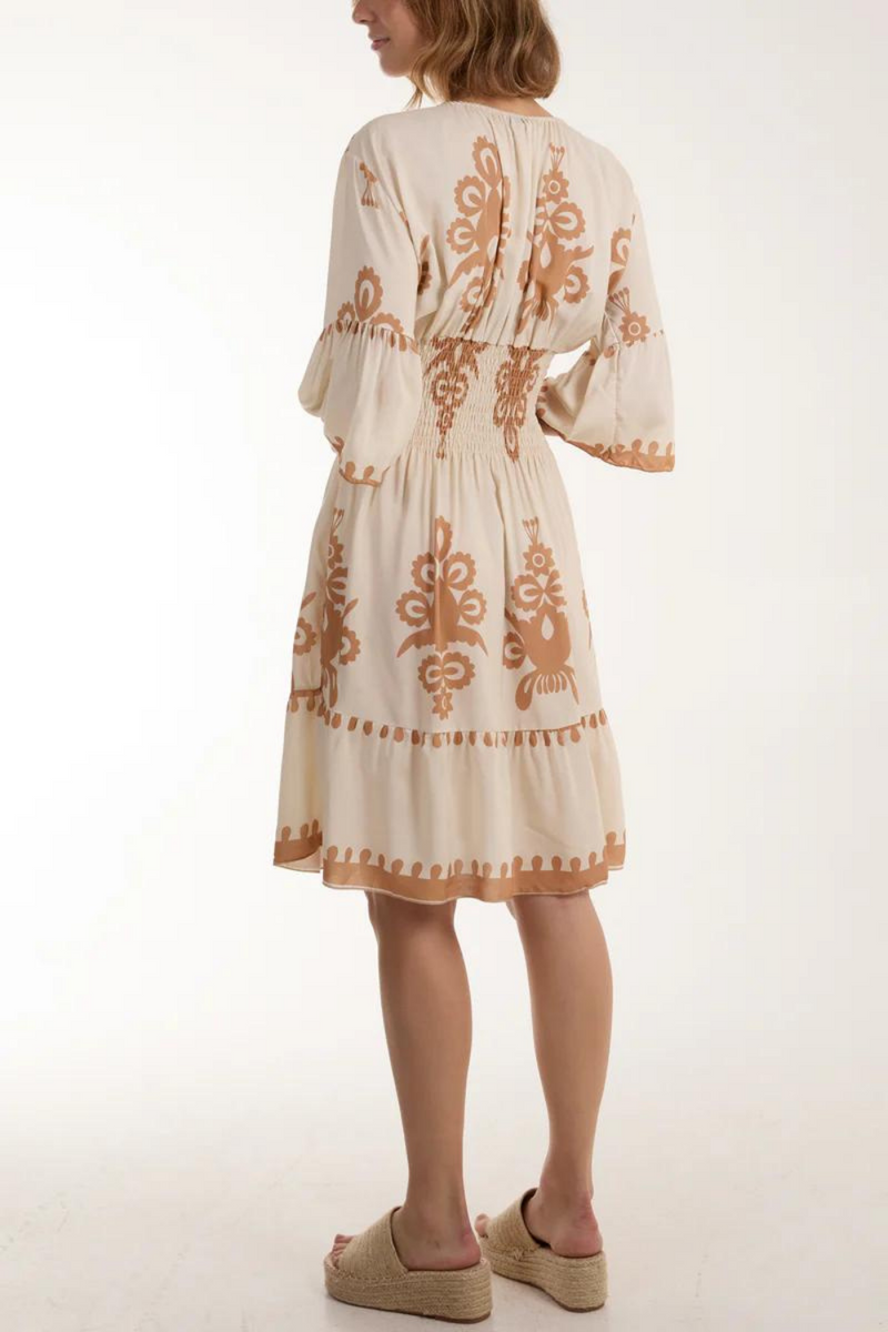 Relaxed Fit 3/4 Sleeves V Neck Printed Knee Lenght Dress in Beige