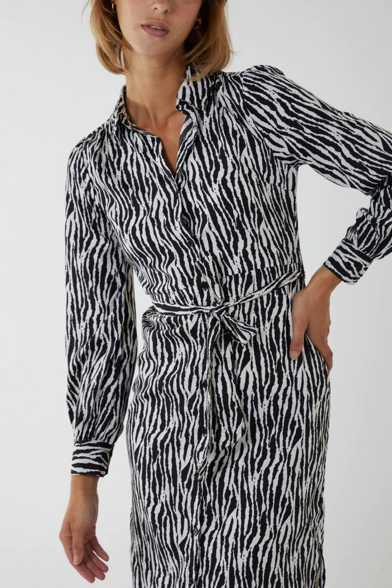 Long Sleeves Zebra Printed Midi Shirt Dress with Matching Belt in Black and White