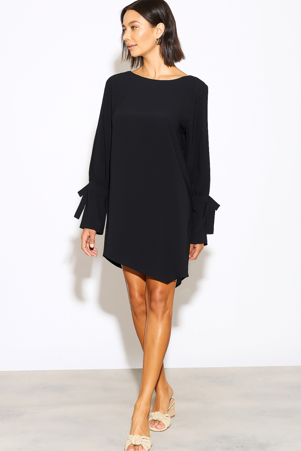 Relaxed Fit Long Sleeves Cuff Detailed Tunic Dress in Black
